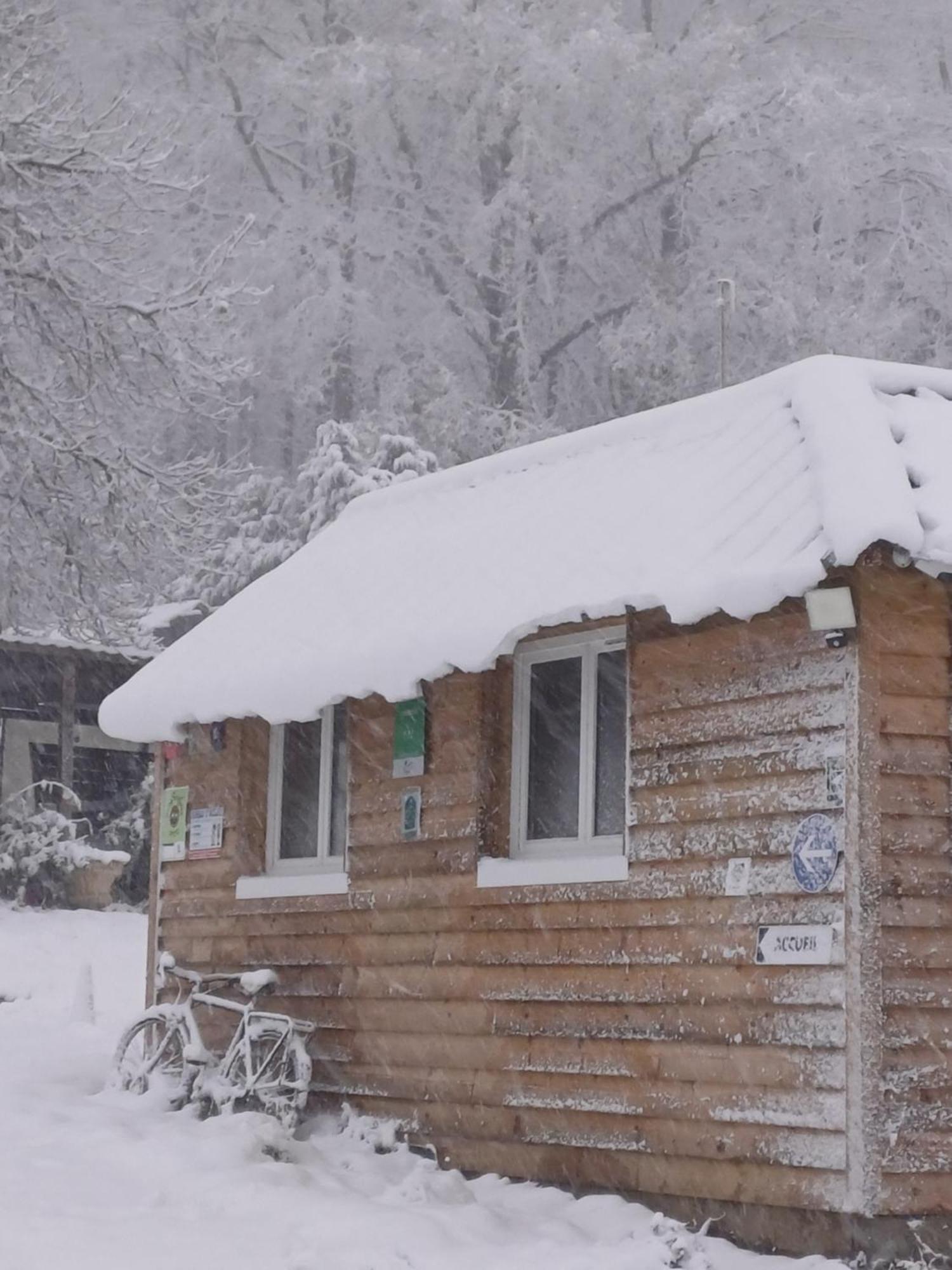 Camping Le Bois Jahan Brunelles Exterior foto